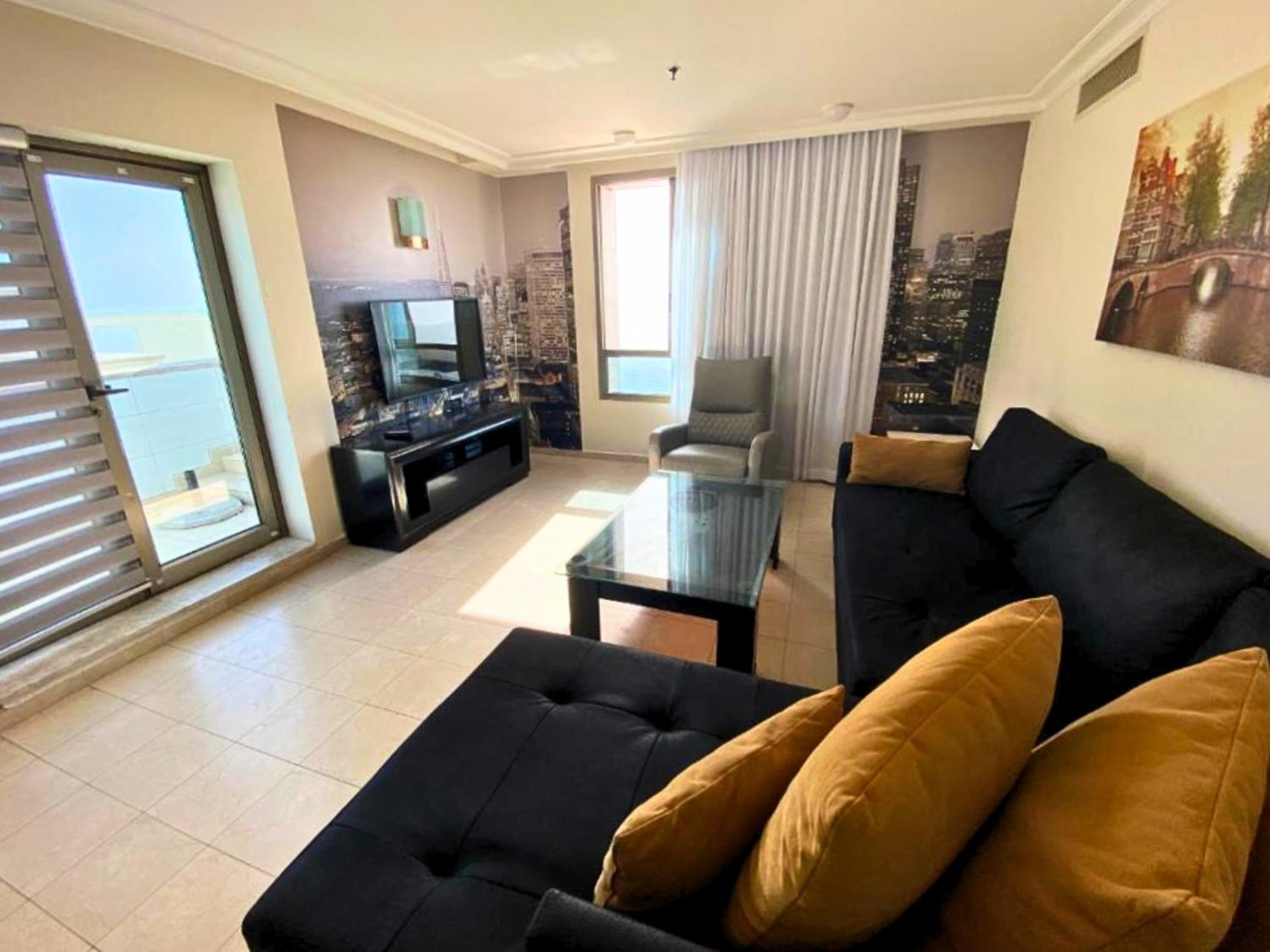 Almog Beach Apartments מגדלי חוף הכרמל חיפה Esterno foto