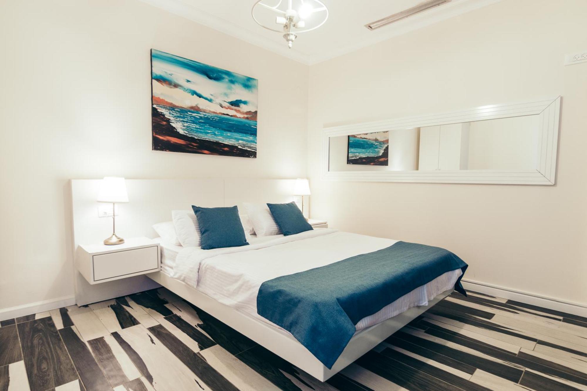 Almog Beach Apartments מגדלי חוף הכרמל חיפה Esterno foto